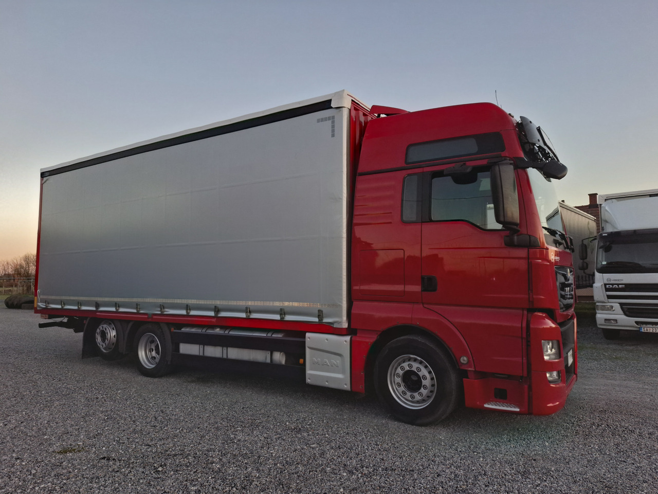 MAN TGX 26.440 E6 - Lastbil med presenning: billede 5 MAN TGX 26.440 E6 - Lastbil med presenning: billede 5