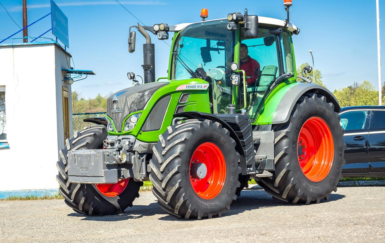 FENDT 513 VARIO - AUTOPILOT - 2016 ROK - ORYGINALNE OPONY - Traktor: billede 2 FENDT 513 VARIO - AUTOPILOT - 2016 ROK - ORYGINALNE OPONY - Traktor: billede 2
