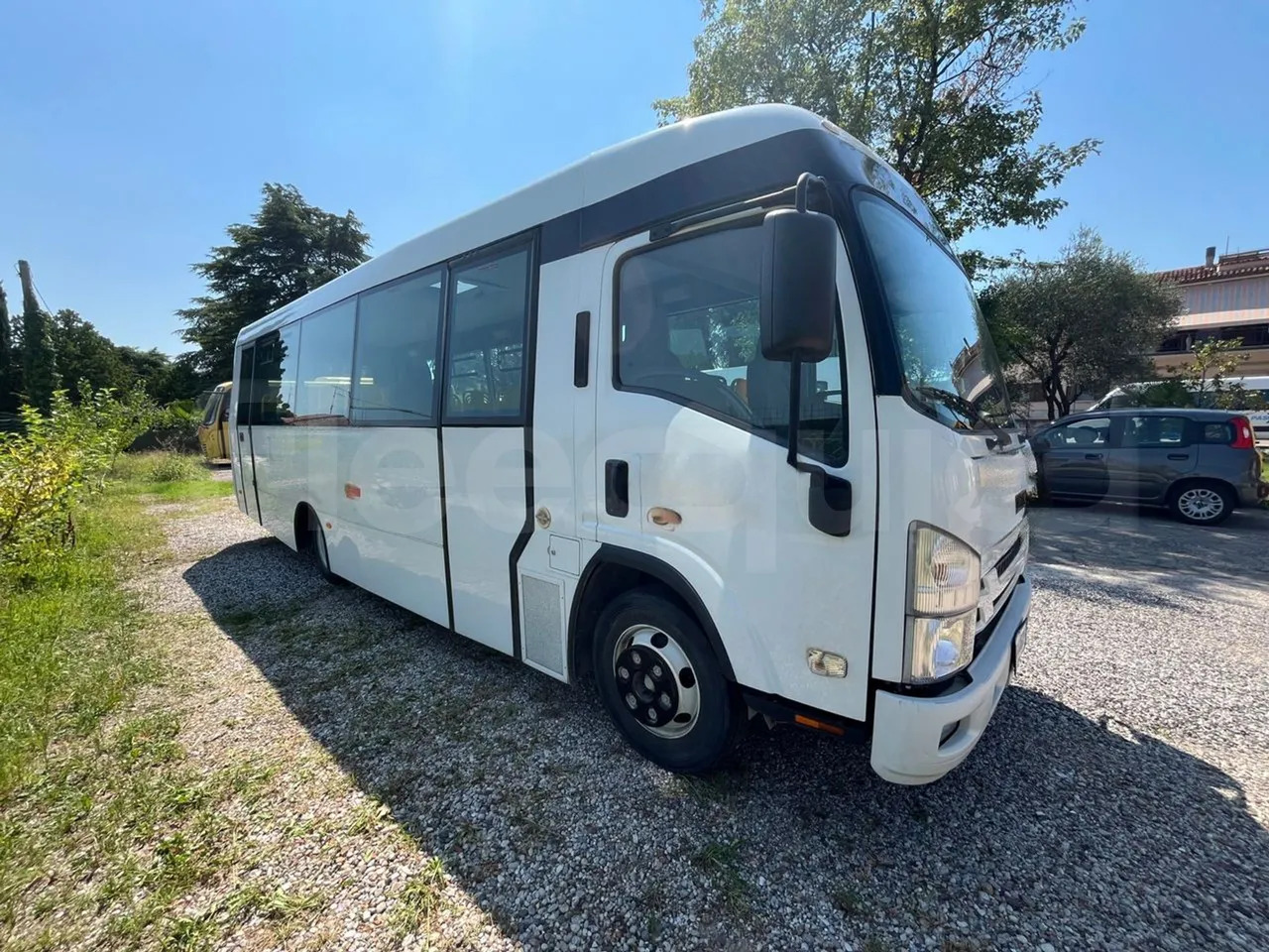 Isuzu P65 - Skolebus: billede 1 Isuzu P65 - Skolebus: billede 1