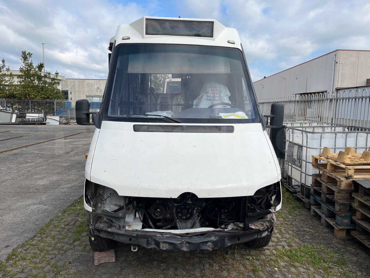 Mercedes-Benz 414T - Minibus, Persontransport: billede 2 Mercedes-Benz 414T - Minibus, Persontransport: billede 2