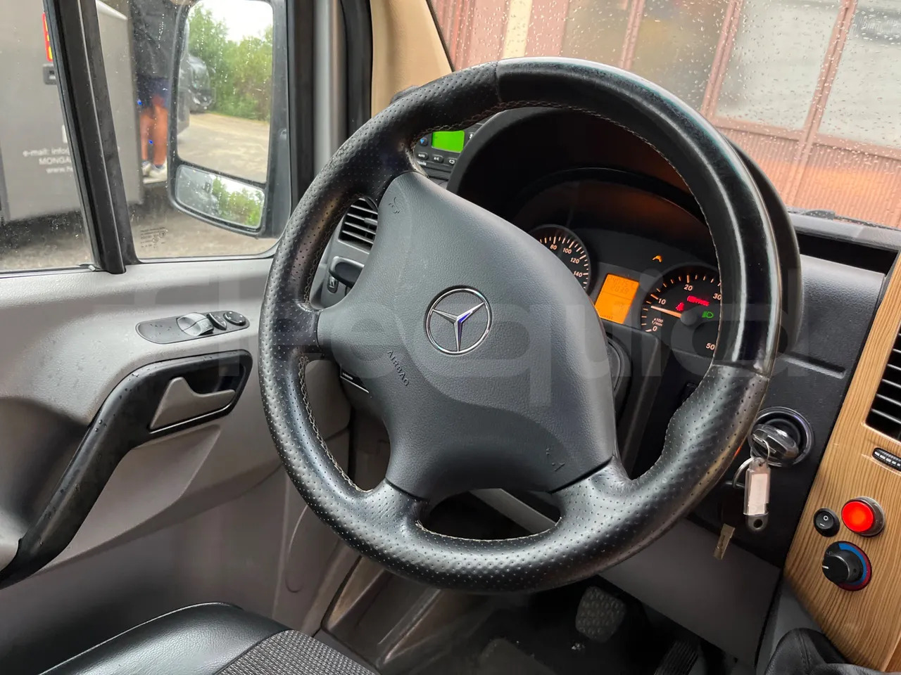 Leje en  Mercedes-Benz Sprinter Mercedes-Benz Sprinter: billede 20