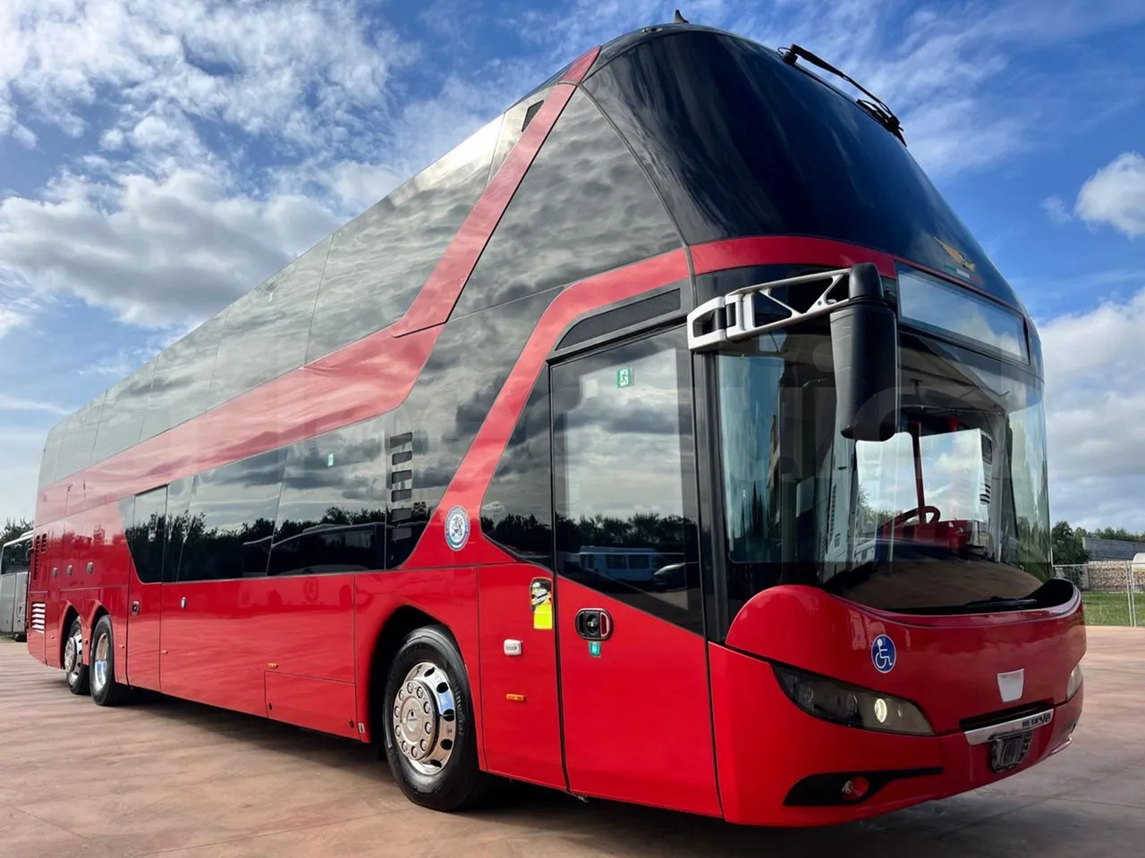 Neoplan Skyliner - Turistbus: billede 1 Neoplan Skyliner - Turistbus: billede 1
