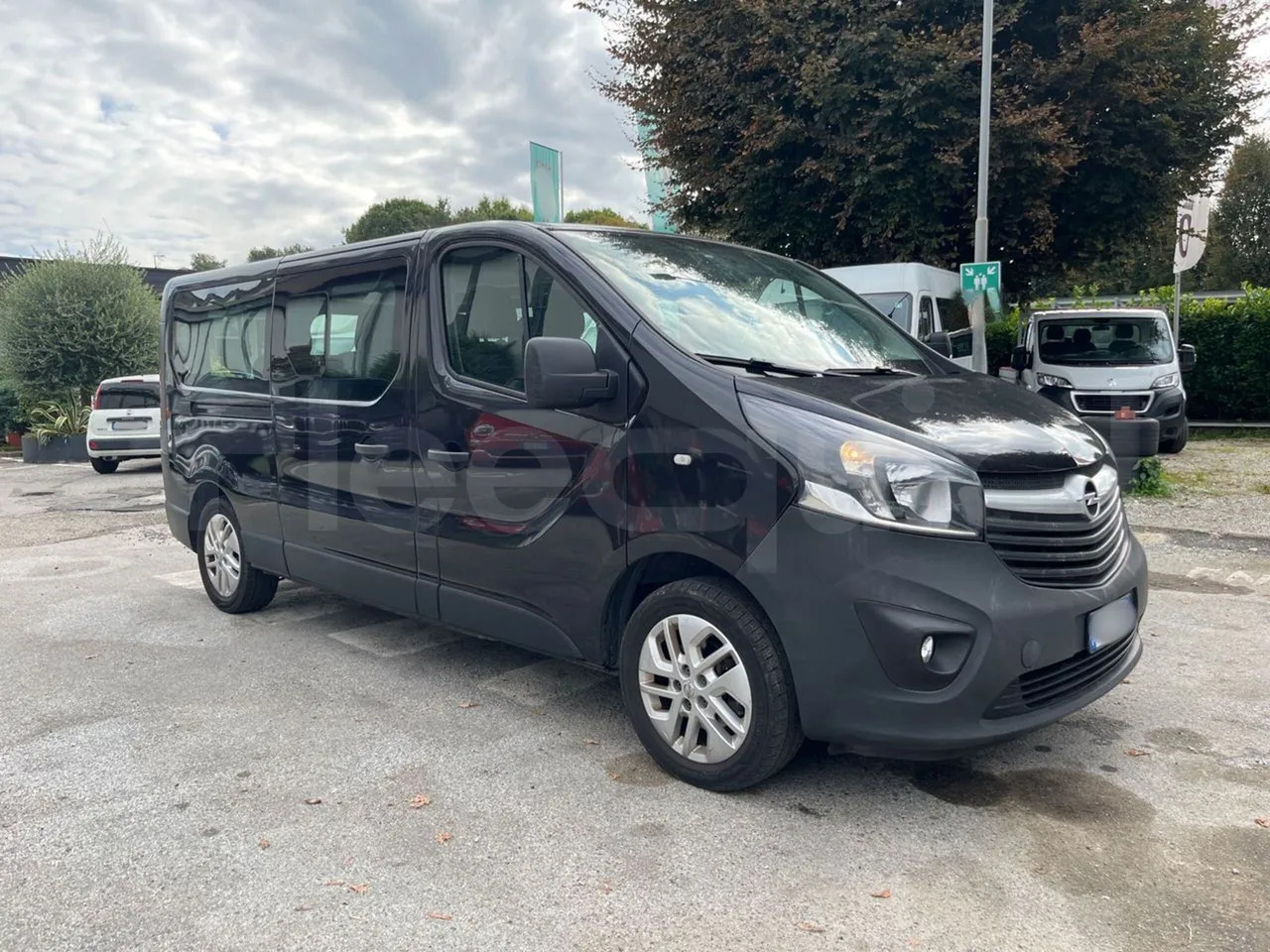 Opel Vivaro - B - Forstæder bus: billede 1 Opel Vivaro - B - Forstæder bus: billede 1