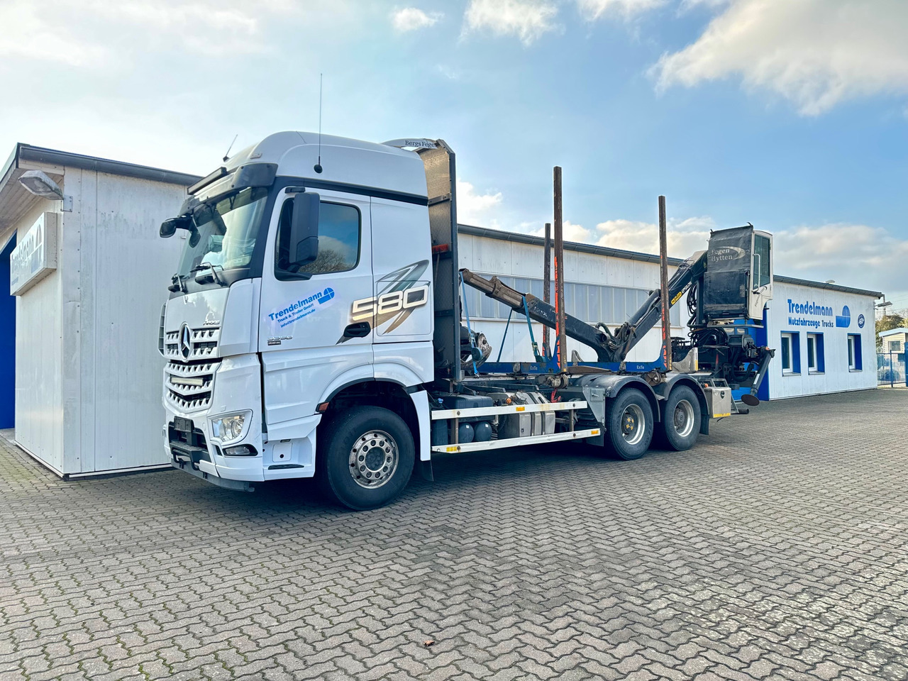 Mercedes Arocs 3358 L 6x4 Radstand 4500 Arocs 3358 L 6x4 Blatt-Luft Gefedert - Tømmerbil: billede 1 Mercedes Arocs 3358 L 6x4 Radstand 4500 Arocs 3358 L 6x4 Blatt-Luft Gefedert - Tømmerbil: billede 1