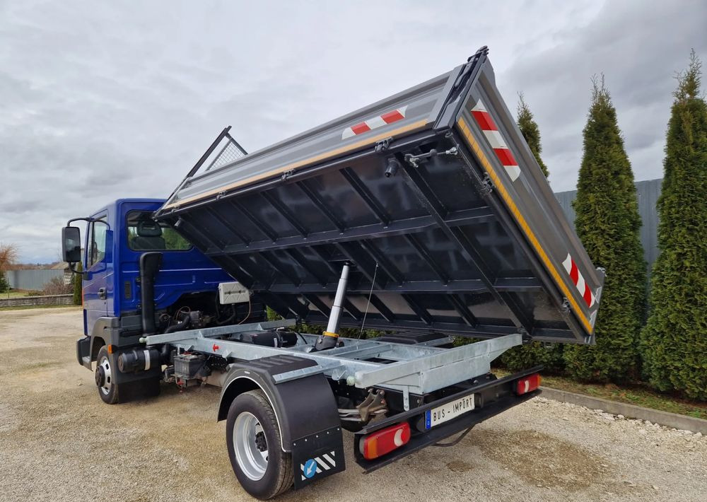 Nissan Atleon 3.0 - Ladbil med tip: billede 4 Nissan Atleon 3.0 - Ladbil med tip: billede 4