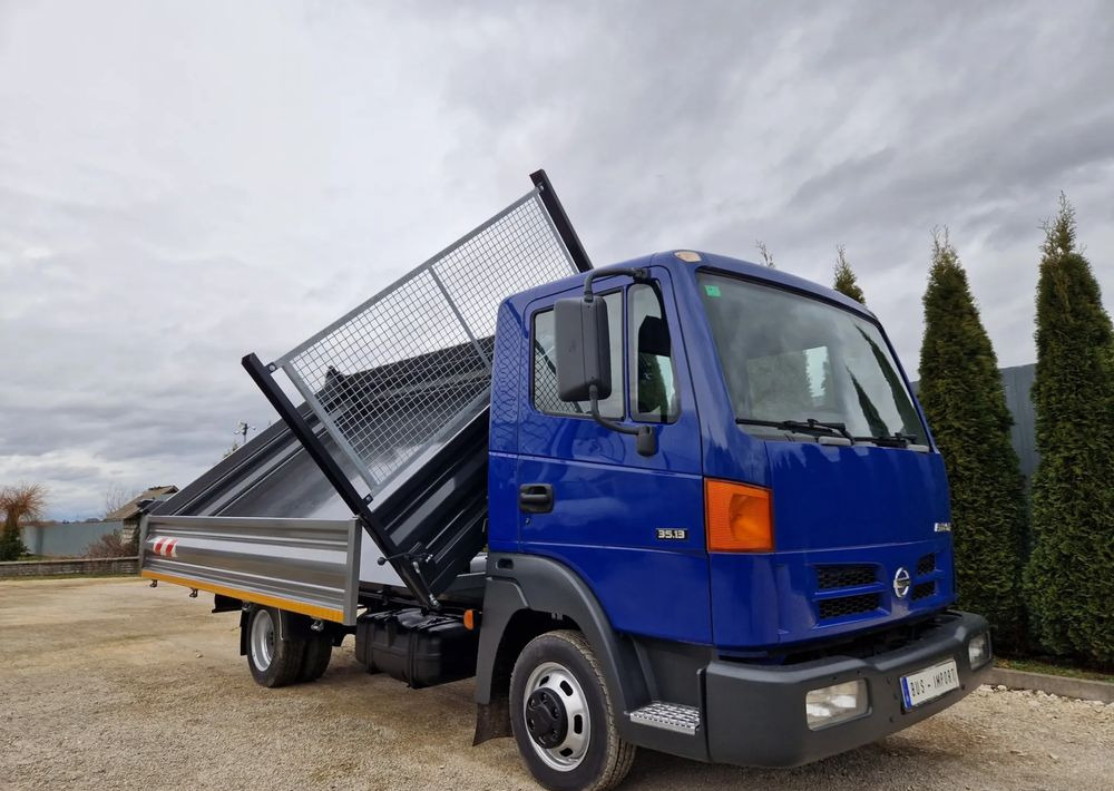 Nissan Atleon 3.0 - Ladbil med tip: billede 3 Nissan Atleon 3.0 - Ladbil med tip: billede 3