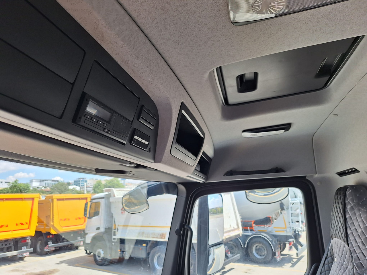 Tipvogn lastbil MERCEDES-BENZ AROCS 3345: billede 18