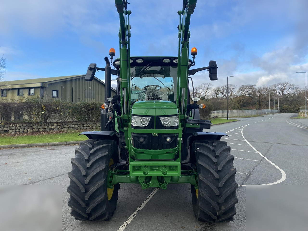 2019 JOHN DEERE 6130R - Traktor: billede 3 2019 JOHN DEERE 6130R - Traktor: billede 3