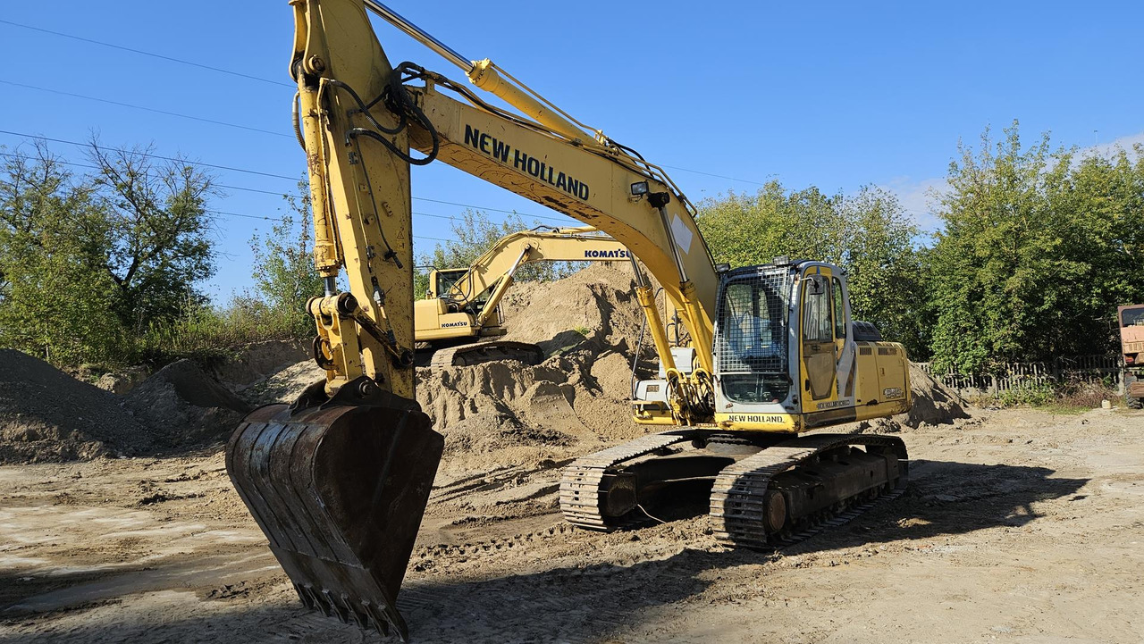 NEW HOLLAND E 245 B - Bæltegravemaskine: billede 1 NEW HOLLAND E 245 B - Bæltegravemaskine: billede 1