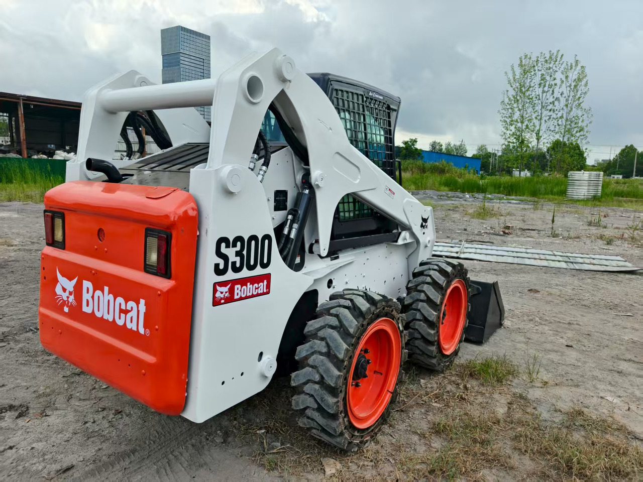 BOBCAT skid steer loader S300 Mining/Agriculture/Urban Construction - Skridstyret minilæsser: billede 4 BOBCAT skid steer loader S300 Mining/Agriculture/Urban Construction - Skridstyret minilæsser: billede 4