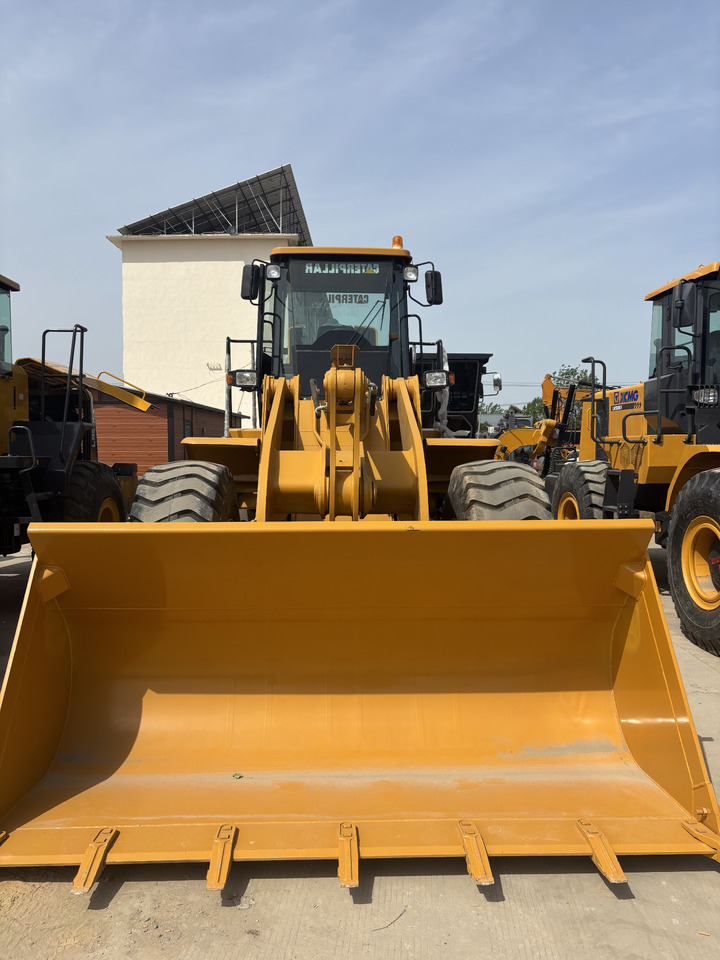 CATERPILLAR 966H great condition discouted - Gummihjulslæsser: billede 2 CATERPILLAR 966H great condition discouted - Gummihjulslæsser: billede 2