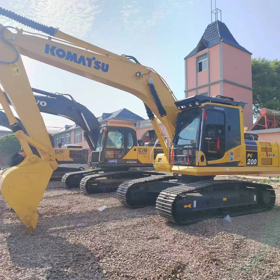 KOMATSU pc200-8N1 used japan brand crawler excavator - Bæltegravemaskine: billede 2 KOMATSU pc200-8N1 used japan brand crawler excavator - Bæltegravemaskine: billede 2