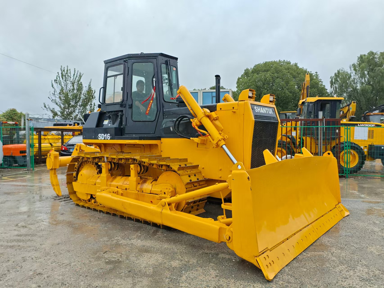 SHANTUI sd16 bullldozer made in china low price for sale - Bulldozer: billede 1 SHANTUI sd16 bullldozer made in china low price for sale - Bulldozer: billede 1