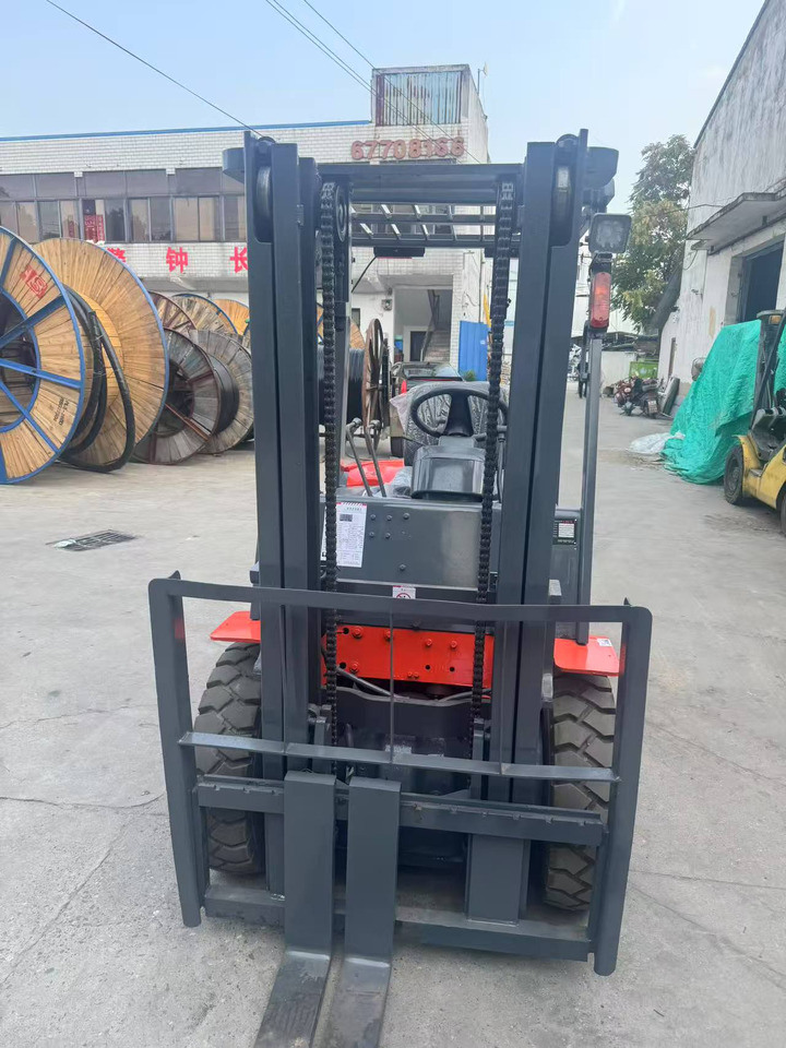 Heli stock new 2024 model 3T diesel forklift Customizable Mast & Clamp - Diesel gaffeltruck: billede 5 Heli stock new 2024 model 3T diesel forklift Customizable Mast & Clamp - Diesel gaffeltruck: billede 5