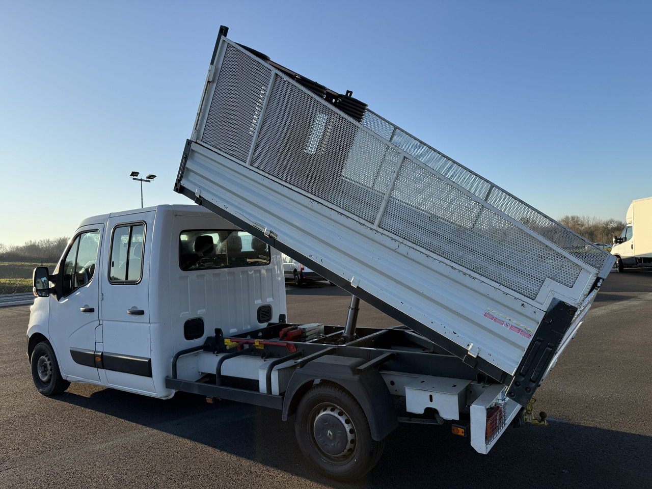 RENAULT MASTER 2.3DCI125 BENNE ACIER DOUBLE CABINE ROUE SIMPLE + REHAUSSE DE RIDELLE - Ladbil med tip: billede 4 RENAULT MASTER 2.3DCI125 BENNE ACIER DOUBLE CABINE ROUE SIMPLE + REHAUSSE DE RIDELLE - Ladbil med tip: billede 4