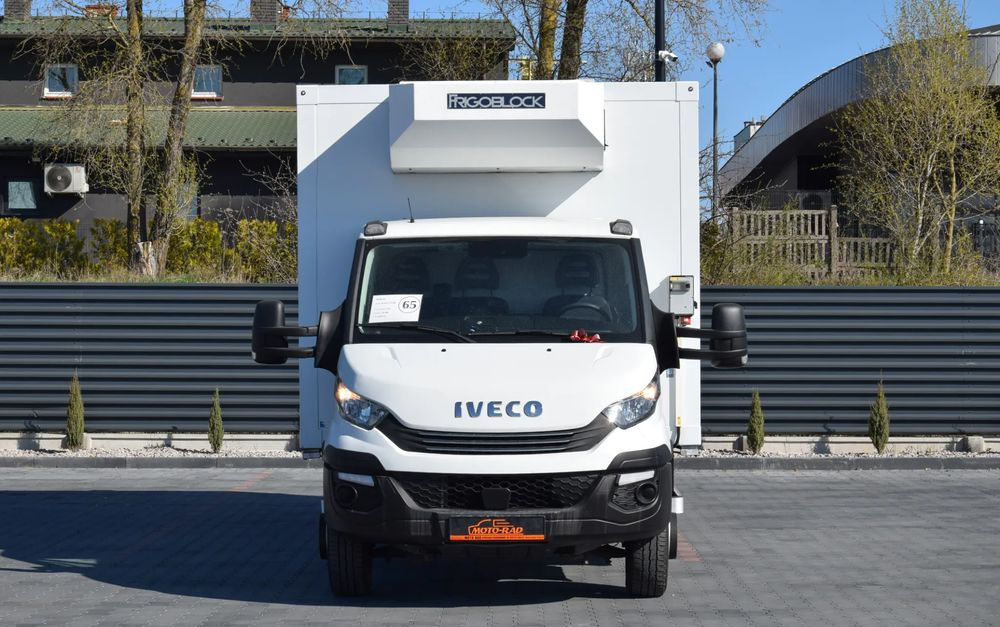 Iveco DAILY 70C18 / 3.0 - 180 KM / AUTOMAT HI-MATIC / 3 OSOBY / CHŁODNIA - MROŹNIA 4,55 M / AGREGAD FRIGOBLOCK / WINDA SORENSEN / KLIMA / TEMPOMAT / KAMERA COFANIA / REGULOWANE ZAWIESZENIE / SERWISOWA - Kølevogn lastbil: billede 2 Iveco DAILY 70C18 / 3.0 - 180 KM / AUTOMAT HI-MATIC / 3 OSOBY / CHŁODNIA - MROŹNIA 4,55 M / AGREGAD FRIGOBLOCK / WINDA SORENSEN / KLIMA / TEMPOMAT / KAMERA COFANIA / REGULOWANE ZAWIESZENIE / SERWISOWA - Kølevogn lastbil: billede 2