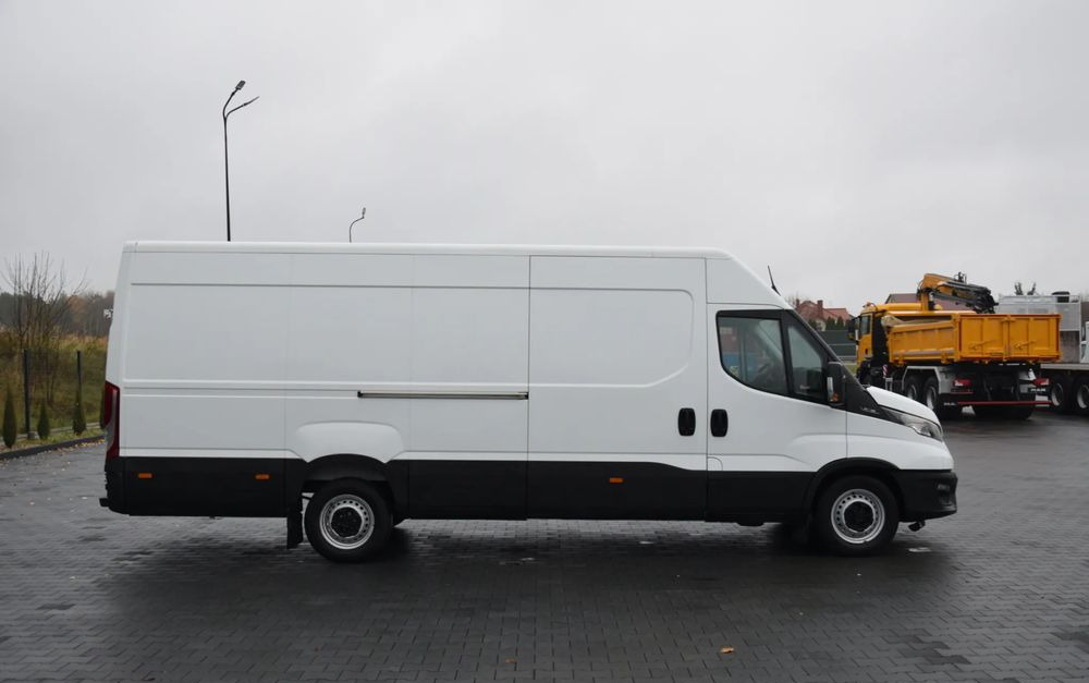 Iveco DAILY MAXI 35S16 / 2.3 - 160 KM / NOWY MODEL / 3 OSOBY / DOSTAWCZE / BLASZAK / KLIMA / CZUJNIKI COFANIA / TRYB CITY-ECO / 2023 / SERWISOWANY / SPROWADZONY Z NIEMIEC - Varevogn: billede 4 Iveco DAILY MAXI 35S16 / 2.3 - 160 KM / NOWY MODEL / 3 OSOBY / DOSTAWCZE / BLASZAK / KLIMA / CZUJNIKI COFANIA / TRYB CITY-ECO / 2023 / SERWISOWANY / SPROWADZONY Z NIEMIEC - Varevogn: billede 4