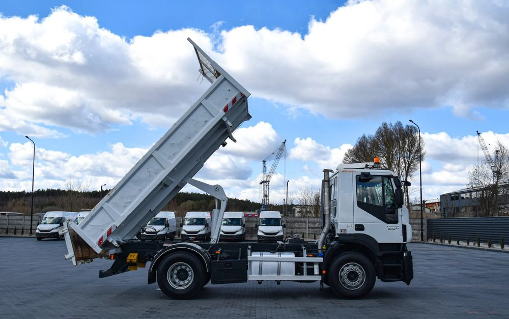 Tipvogn lastbil Iveco STRALIS 310 / 4x2 / EURO 6 / WYWROTKA / HYDROBURTA / AUTOMAT / HAK / 2015 / NISKI PRZEBIEG / SPROWADZONY: billede 18
