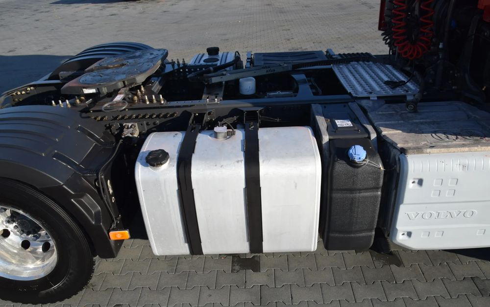 Trækker Volvo FH500 / NISKA KABINA / HYDRAULIKA / EURO 6 / ACC / LEDY / ALUFELGI / SERWISOWANY / SPROWADZONY: billede 13 Trækker Volvo FH500 / NISKA KABINA / HYDRAULIKA / EURO 6 / ACC / LEDY / ALUFELGI / SERWISOWANY / SPROWADZONY: billede 13