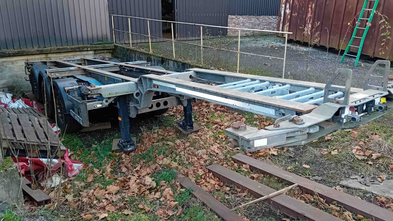 SCHMITZ CARGOBULL châssis porte-conteneur semi-remorque Os - type SGF*3 - adaptable pour conteneur 20' et 40' - Containerbil/ Veksellad sættevogn: billede 1 SCHMITZ CARGOBULL châssis porte-conteneur semi-remorque Os - type SGF*3 - adaptable pour conteneur 20' et 40' - Containerbil/ Veksellad sættevogn: billede 1