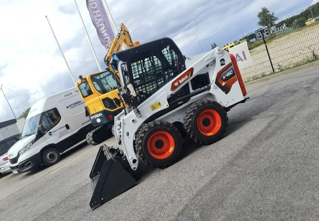 BOBCAT S450 - Skridstyret minilæsser: billede 1 BOBCAT S450 - Skridstyret minilæsser: billede 1