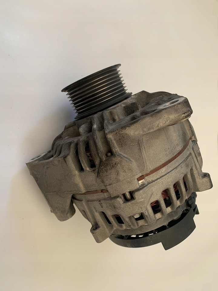 ALTERNATOR MAN TGX TGS EURO 6 D2676 LF26 - Motor og reservedele for Lastbil: billede 1 ALTERNATOR MAN TGX TGS EURO 6 D2676 LF26 - Motor og reservedele for Lastbil: billede 1