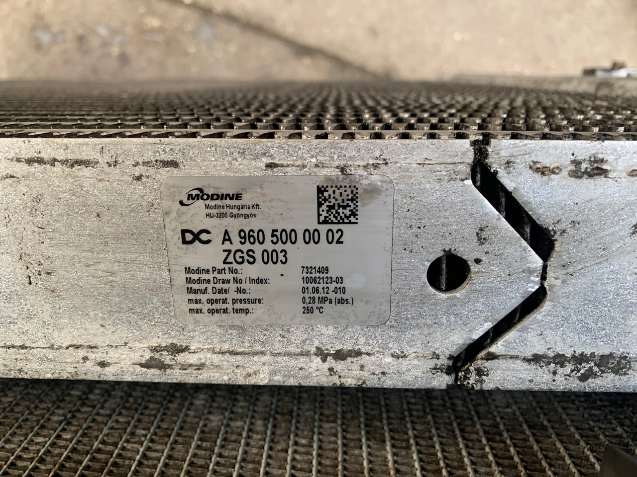 CHŁODNICA WODY POWIETRZA MERCEDES ACTROS MP4 MP 4 - Køler for Lastbil: billede 3 CHŁODNICA WODY POWIETRZA MERCEDES ACTROS MP4 MP 4 - Køler for Lastbil: billede 3