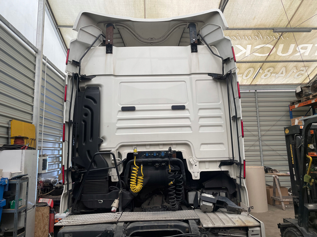 GOŁA KABINA MAN TGX XLX BIAŁA EURO 6 KOLOR RAL 9010 - Førerhus for Lastbil: billede 2 GOŁA KABINA MAN TGX XLX BIAŁA EURO 6 KOLOR RAL 9010 - Førerhus for Lastbil: billede 2