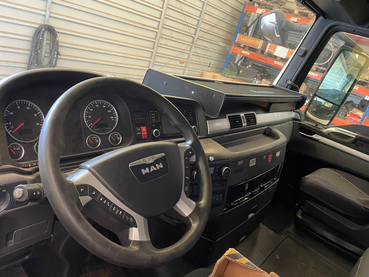 KABINA MAN TGX EURO 6 XLX BIAŁA KOLOR RAL 9010 - Førerhus for Lastbil: billede 3 KABINA MAN TGX EURO 6 XLX BIAŁA KOLOR RAL 9010 - Førerhus for Lastbil: billede 3