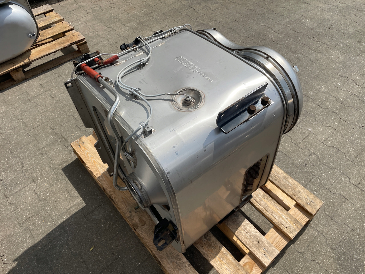 KATALIZATOR MAN TGX TGS EURO 6 DPF TŁUMIK WYDECH 81151036115 - Katalysator for Lastbil: billede 4 KATALIZATOR MAN TGX TGS EURO 6 DPF TŁUMIK WYDECH 81151036115 - Katalysator for Lastbil: billede 4