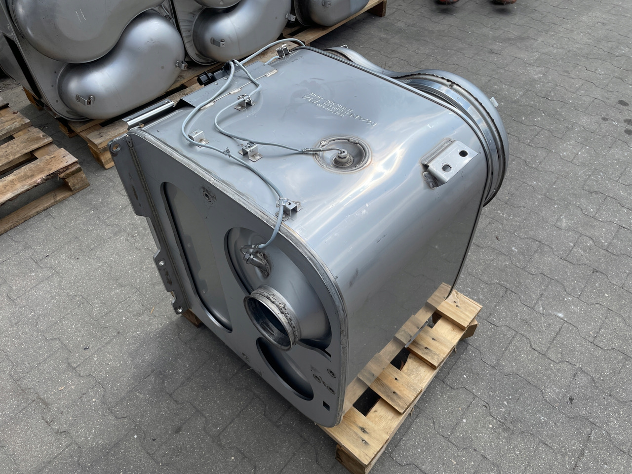 KATALIZATOR MAN TGX TGS EURO 6 DPF TŁUMIK WYDECH 81151036128 - Katalysator for Lastbil: billede 4 KATALIZATOR MAN TGX TGS EURO 6 DPF TŁUMIK WYDECH 81151036128 - Katalysator for Lastbil: billede 4