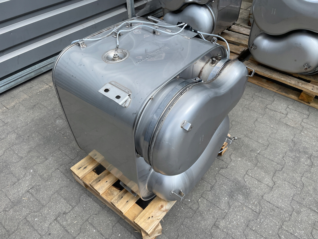 KATALIZATOR MAN TGX TGS EURO 6 DPF TŁUMIK WYDECH 81151036128 - Katalysator for Lastbil: billede 3 KATALIZATOR MAN TGX TGS EURO 6 DPF TŁUMIK WYDECH 81151036128 - Katalysator for Lastbil: billede 3