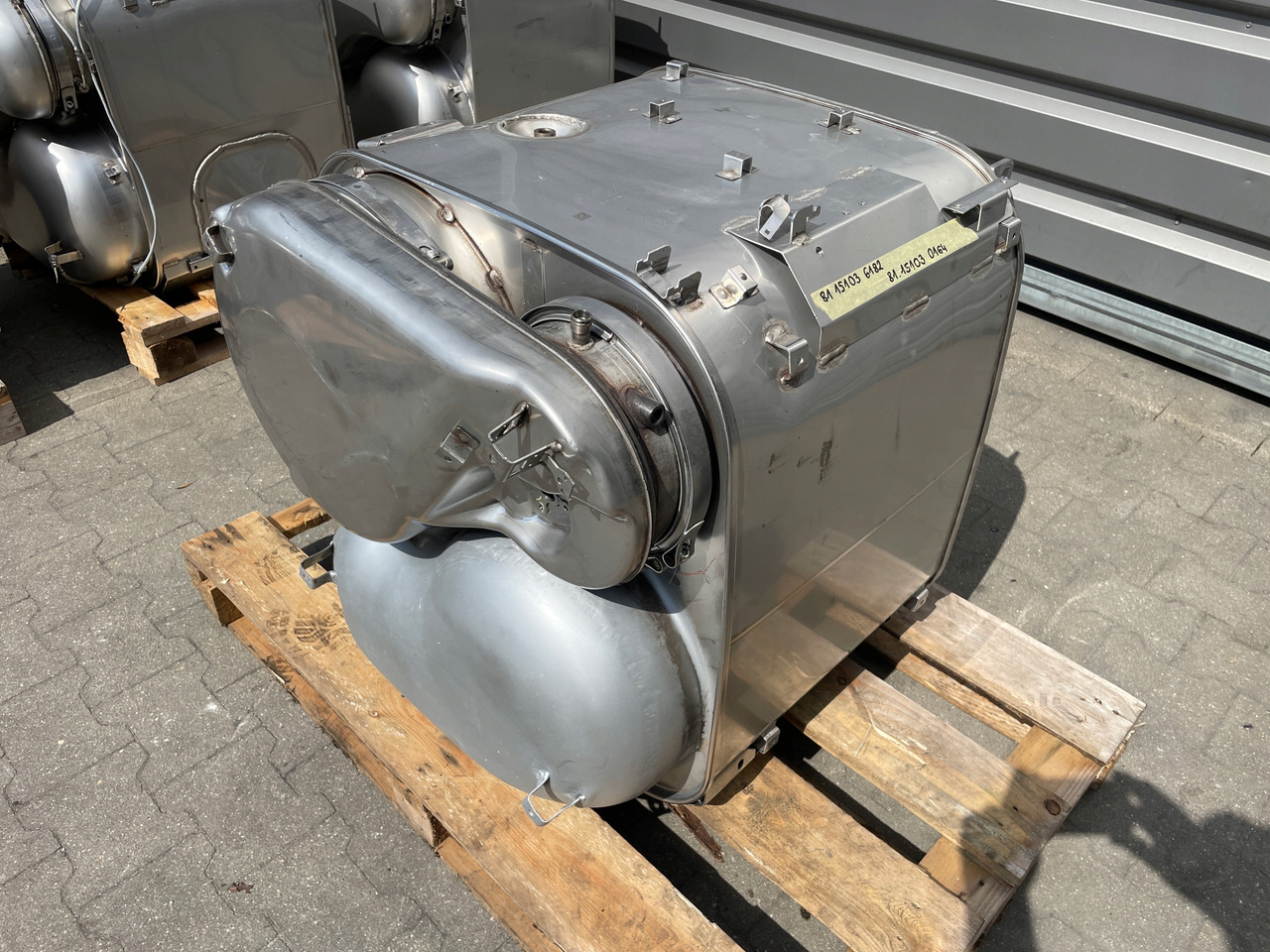 KATALIZATOR MAN TGX TGS EURO 6 DPF TŁUMIK WYDECH 81151036182 - Katalysator for Lastbil: billede 2 KATALIZATOR MAN TGX TGS EURO 6 DPF TŁUMIK WYDECH 81151036182 - Katalysator for Lastbil: billede 2