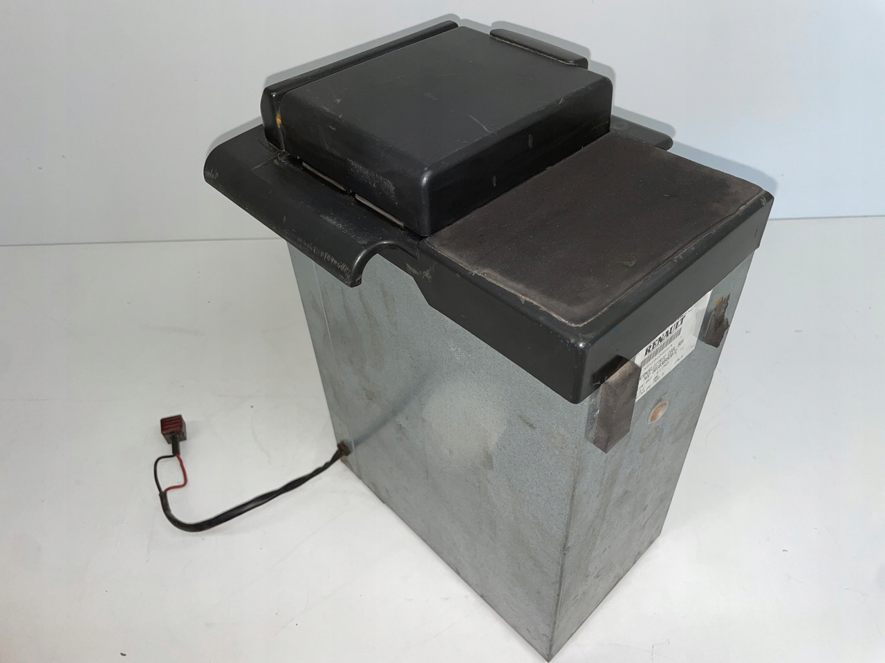 LODÓWKA CHŁODZIARKA RENAULT MAGNUM DXI 24V 6L 60W 5010309920 - Førerhus og interiør for Lastbil: billede 3 LODÓWKA CHŁODZIARKA RENAULT MAGNUM DXI 24V 6L 60W 5010309920 - Førerhus og interiør for Lastbil: billede 3