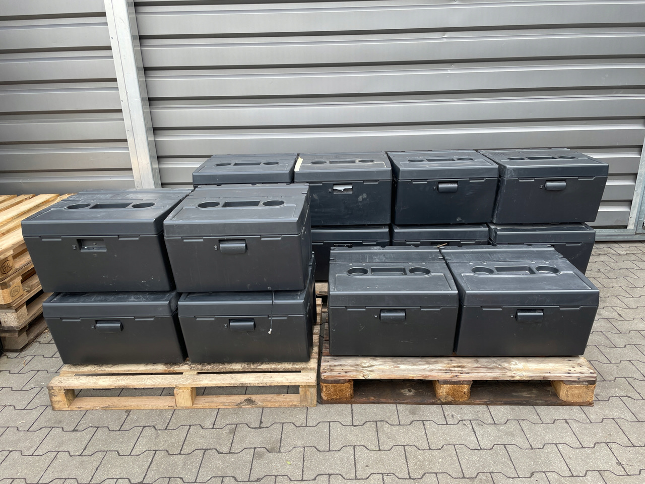 LODÓWKA IVECO HI-WAY HI WAY STRALIS - Førerhus og interiør for Lastbil: billede 2 LODÓWKA IVECO HI-WAY HI WAY STRALIS - Førerhus og interiør for Lastbil: billede 2