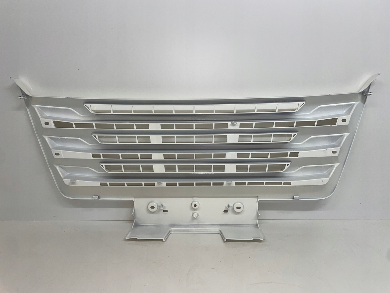 ŚRODKOWY GRILL ZDERZAKA MAN TGX TG3 TGX 3 ATRAPA 81416146085 - Gitter for Lastbil: billede 4 ŚRODKOWY GRILL ZDERZAKA MAN TGX TG3 TGX 3 ATRAPA 81416146085 - Gitter for Lastbil: billede 4