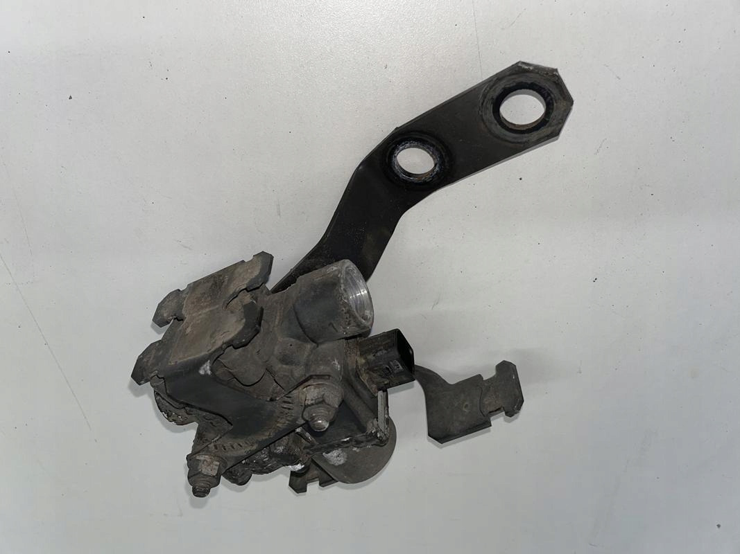 ZAWÓR CIŚNIENIA MERCEDES ACTROS MP4 A0054299244 - Affjedring for Lastbil: billede 3 ZAWÓR CIŚNIENIA MERCEDES ACTROS MP4 A0054299244 - Affjedring for Lastbil: billede 3