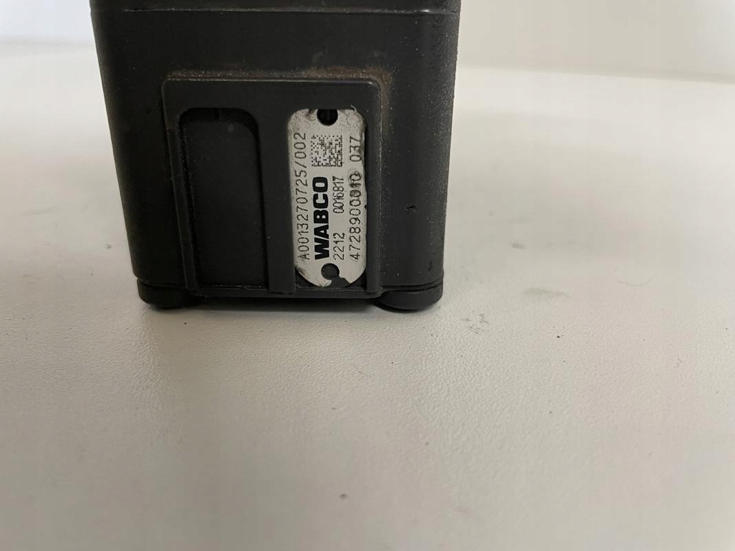 ZAWÓR PODUSZEK MERCEDES ACTROS MP 4 A0013270725 - Bremseventil for Lastbil: billede 2 ZAWÓR PODUSZEK MERCEDES ACTROS MP 4 A0013270725 - Bremseventil for Lastbil: billede 2