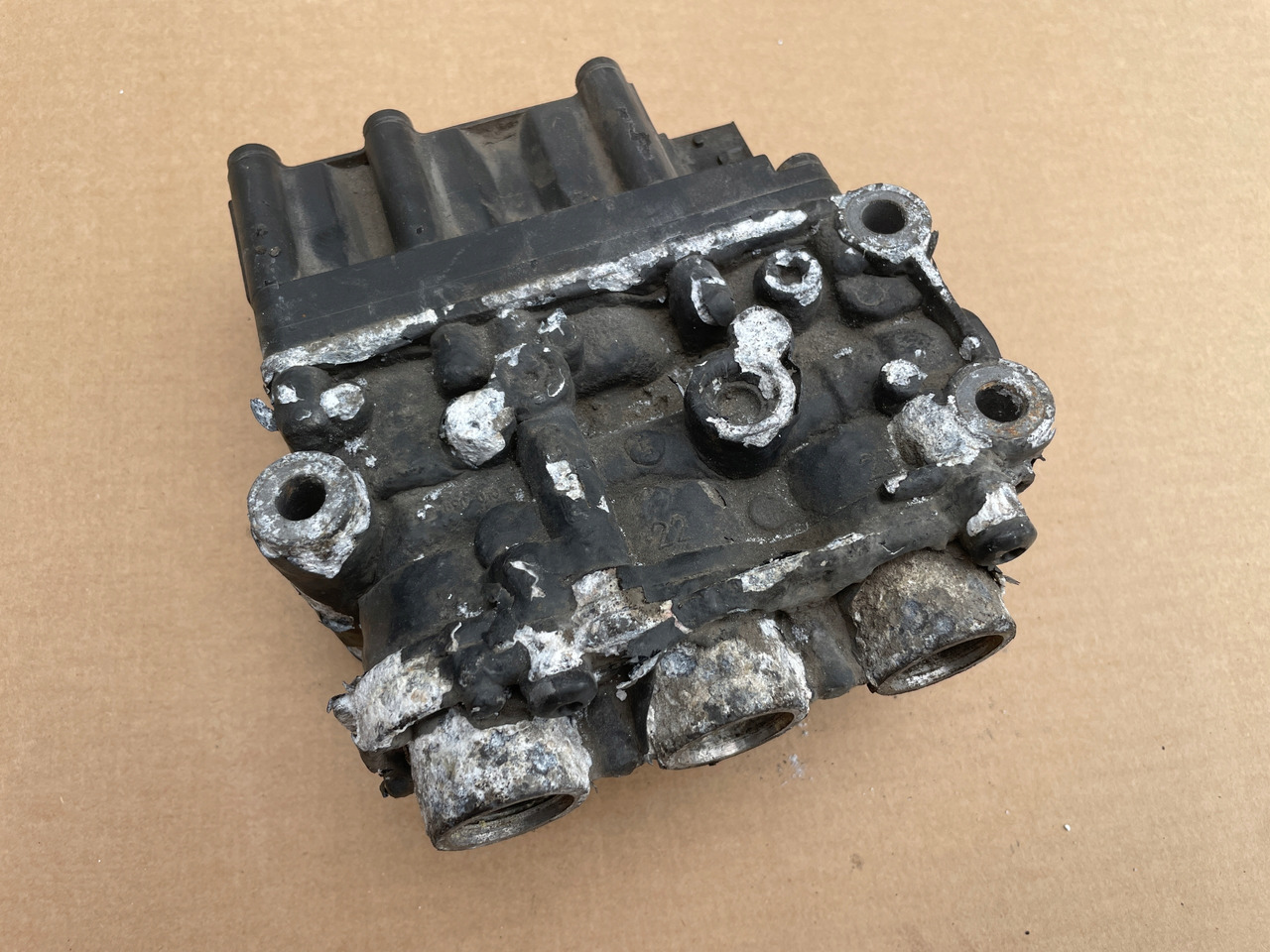 ZAWÓR PODUSZEK MERCEDES ACTROS MP 4 MP4 A0013270725 - Bremseventil for Lastbil: billede 3 ZAWÓR PODUSZEK MERCEDES ACTROS MP 4 MP4 A0013270725 - Bremseventil for Lastbil: billede 3