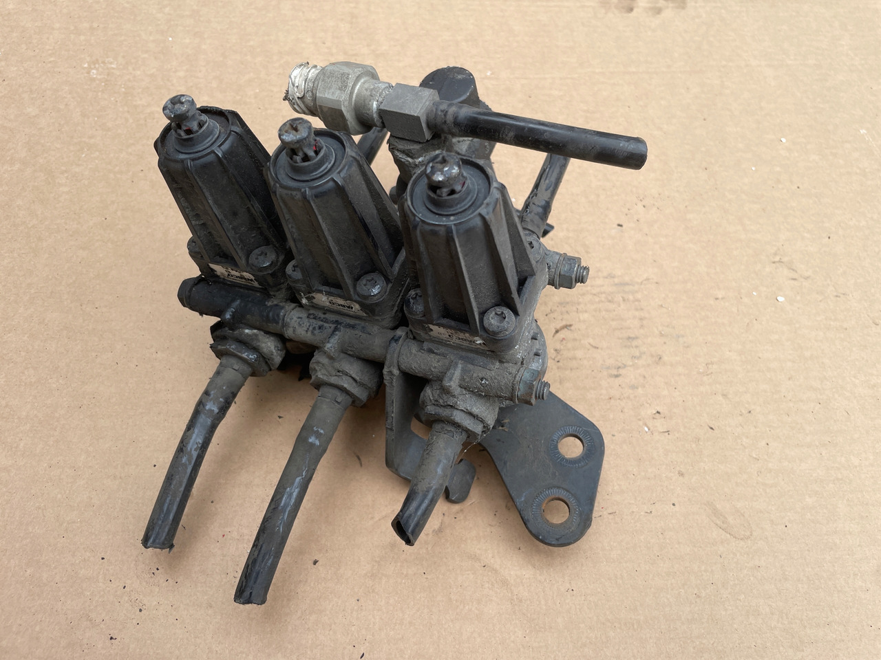 ZAWÓR REDUKCUJNY REDUKTOR CIŚNIENIA MAN TGA TGX TGS 4750103000 - Luftaffjedring for Lastbil: billede 1 ZAWÓR REDUKCUJNY REDUKTOR CIŚNIENIA MAN TGA TGX TGS 4750103000 - Luftaffjedring for Lastbil: billede 1