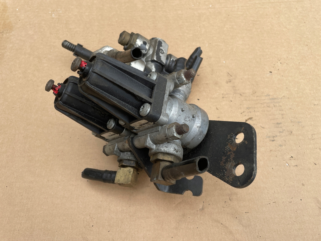 ZAWÓR REDUKCUJNY REDUKTOR CIŚNIENIA MAN TGA TGX TGS 4750103000 - Luftaffjedring for Lastbil: billede 5 ZAWÓR REDUKCUJNY REDUKTOR CIŚNIENIA MAN TGA TGX TGS 4750103000 - Luftaffjedring for Lastbil: billede 5