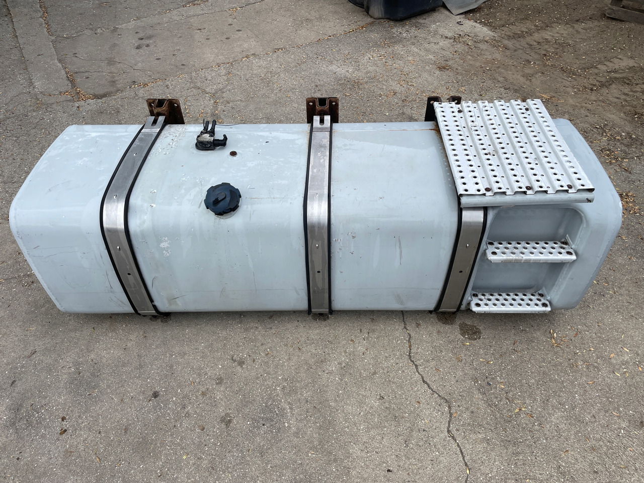 ZBIORNIK PALIWA 780 L MAN TGA TGX TGS 81122015670 - Brændstoftank for Lastbil: billede 1 ZBIORNIK PALIWA 780 L MAN TGA TGX TGS 81122015670 - Brændstoftank for Lastbil: billede 1