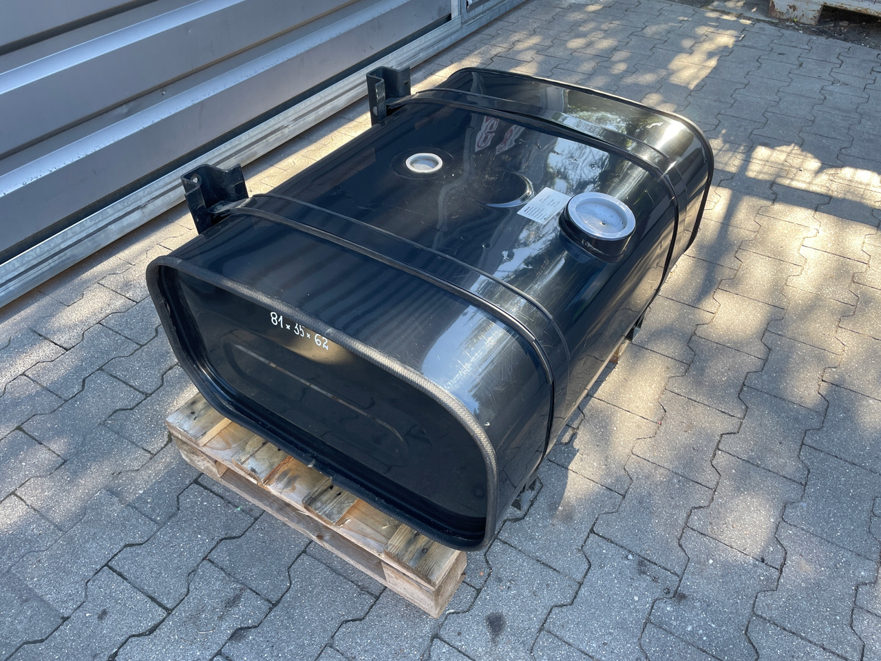 ZBIORNIK PALIWA MAN 150 L , L2000 TGL TGM 81122015818 - NOWY - - Brændstoftank for Lastbil: billede 2 ZBIORNIK PALIWA MAN 150 L , L2000 TGL TGM 81122015818 - NOWY - - Brændstoftank for Lastbil: billede 2