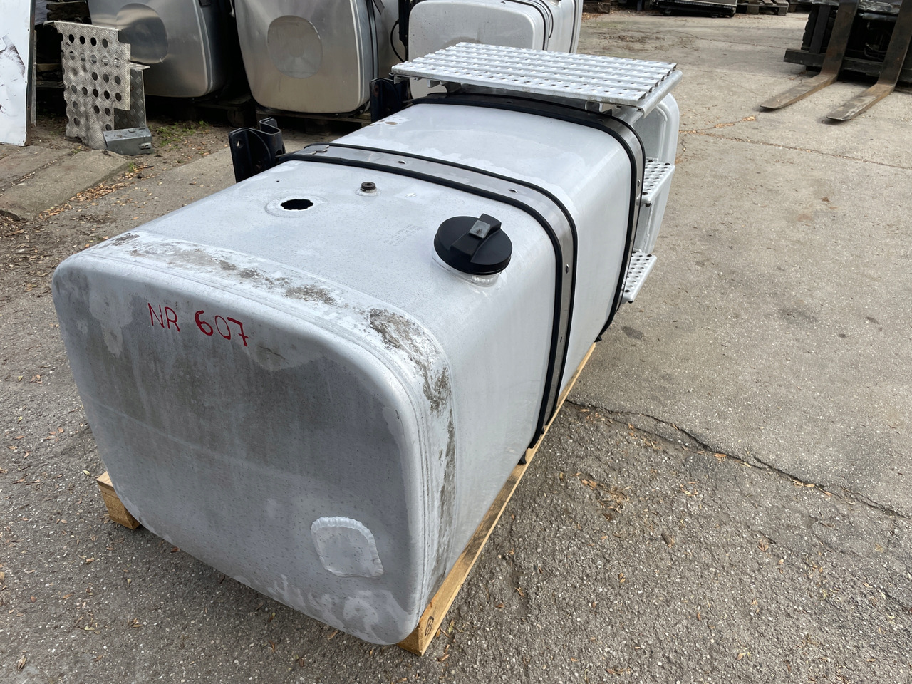 ZBIORNIK PALIWA MAN TGX TGS TGA 590 L 81122015663 - Brændstoftank for Lastbil: billede 2 ZBIORNIK PALIWA MAN TGX TGS TGA 590 L 81122015663 - Brændstoftank for Lastbil: billede 2
