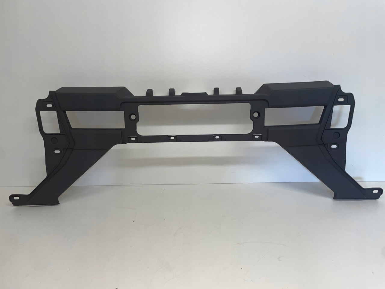 ZDERZAK ŚRODEK ZDERZAKA MASKOWNICA MAN TGX TGS 3 TG3 81416146033 - Kofanger for Lastbil: billede 1 ZDERZAK ŚRODEK ZDERZAKA MASKOWNICA MAN TGX TGS 3 TG3 81416146033 - Kofanger for Lastbil: billede 1