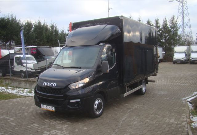 Iveco DAILY 35 C 15 3.0TDI FIRANA Z PRAWEJ STRONY 3.5T DMC WINDA - Varebil med kasse: billede 1 Iveco DAILY 35 C 15 3.0TDI FIRANA Z PRAWEJ STRONY 3.5T DMC WINDA - Varebil med kasse: billede 1