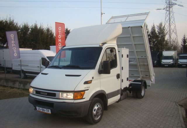 Iveco DAILY 40 C 12 - Ladbil med tip: billede 1 Iveco DAILY 40 C 12 - Ladbil med tip: billede 1