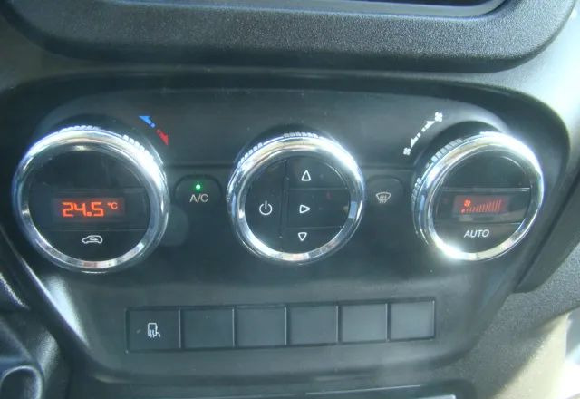 Varebil med kasse Iveco DAILY 70 C 18 3.0TDI 5.45M WINDA 1000KG: billede 19 Varebil med kasse Iveco DAILY 70 C 18 3.0TDI 5.45M WINDA 1000KG: billede 19