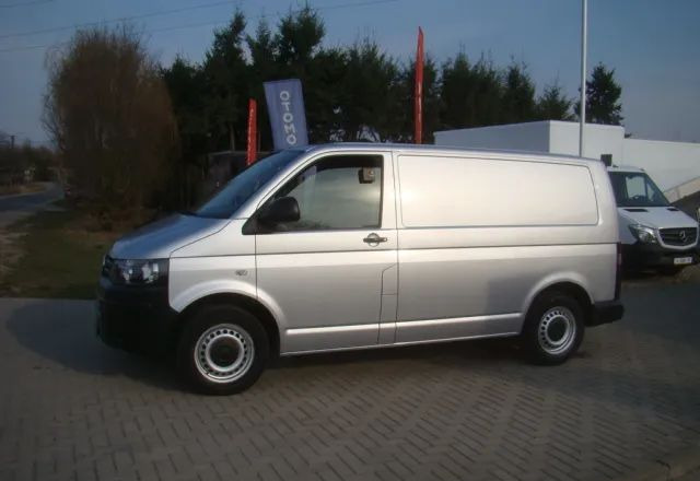 Volkswagen TRANSPORTER T 5 2.0TDI 100%PRZEBIEG - Varevogn: billede 2 Volkswagen TRANSPORTER T 5 2.0TDI 100%PRZEBIEG - Varevogn: billede 2