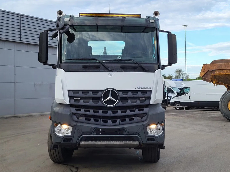 Mercedes-Benz Arocs 3342 Arocs - Lastbil med wirehejs: billede 5 Mercedes-Benz Arocs 3342 Arocs - Lastbil med wirehejs: billede 5